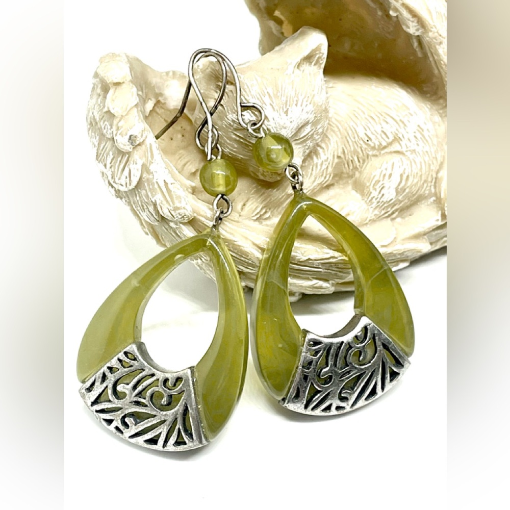 Vintage Olive Green Acrylic Silver Filigree Detail Water Drop Hoop Earrings 2.4”